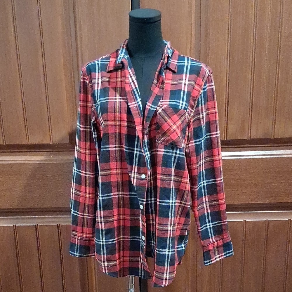 Activa Cotten Blend Button Down Red Plaid Shirt. Size M
